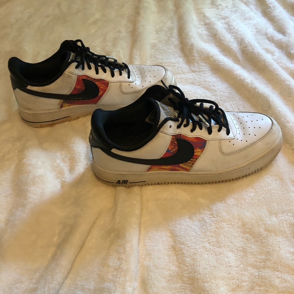 Nike Air Force 1 size 10. .